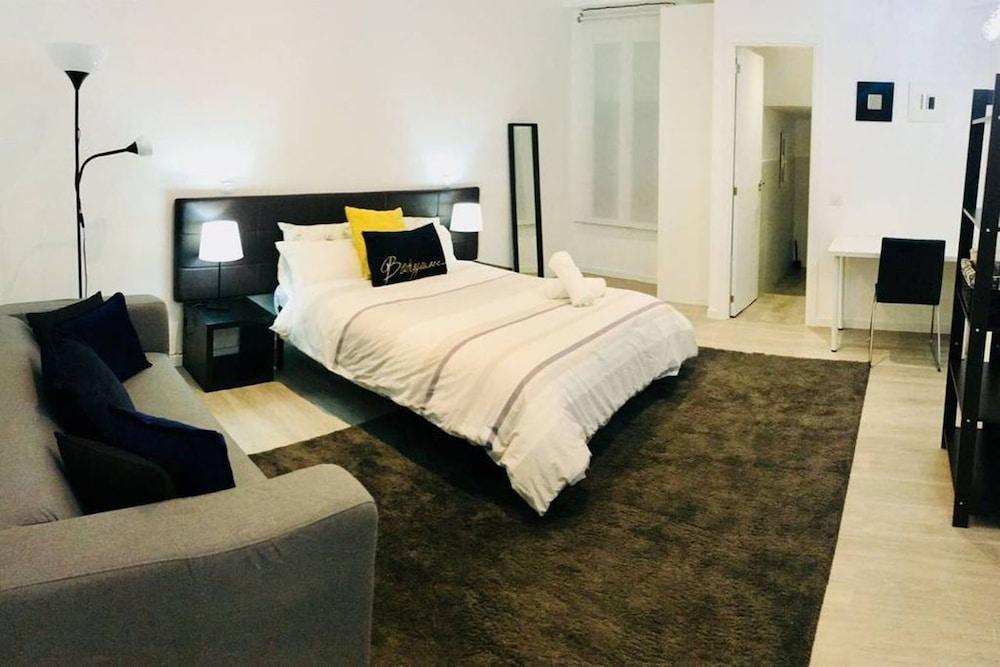 A And Z Juan De Mena (Adults Only) Hotel Madrid Kültér fotó